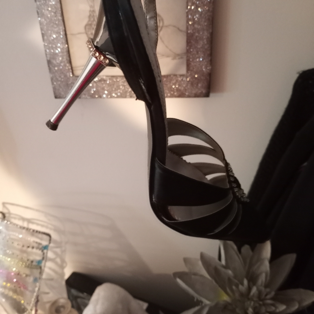 Shoe - Picture 5 of 6